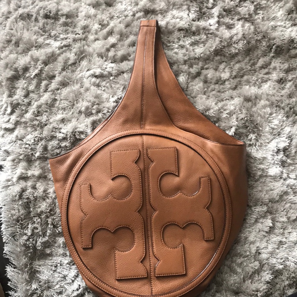 AUTHENTIC TORI BURCH